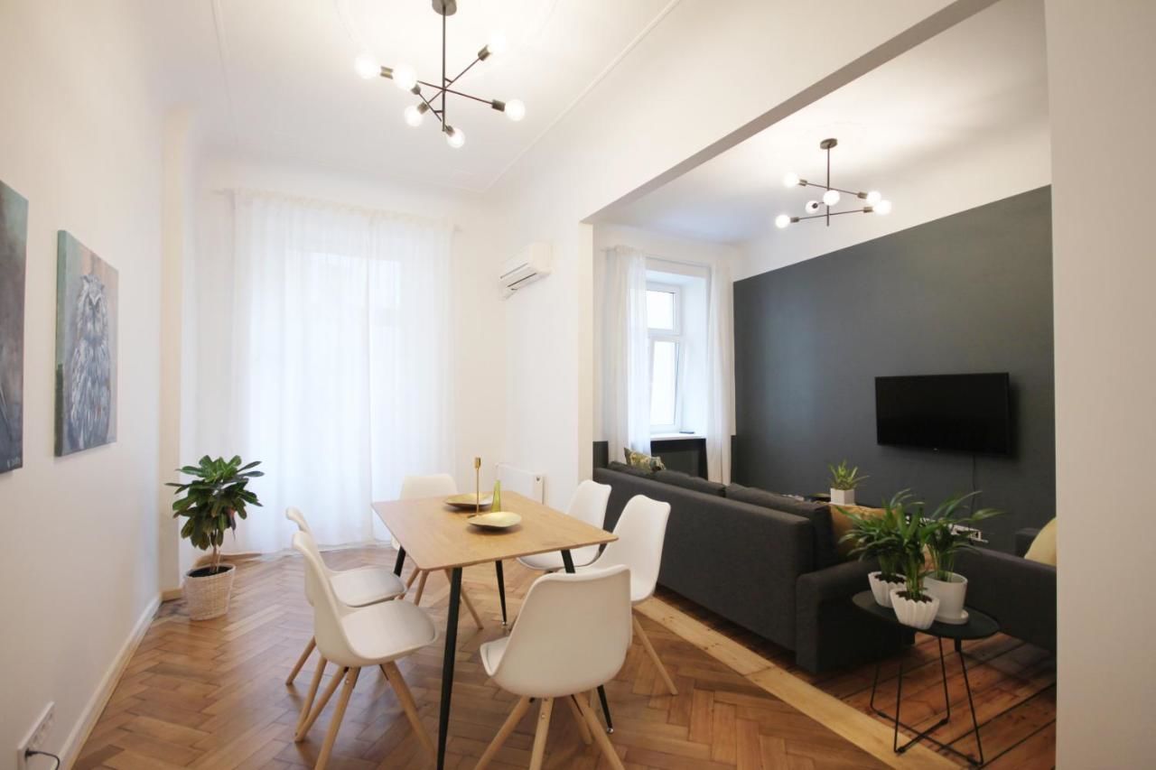 Апартаменты Modern apartment in historic Riga Рига-23