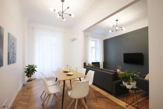 Апартаменты Modern apartment in historic Riga Рига-22